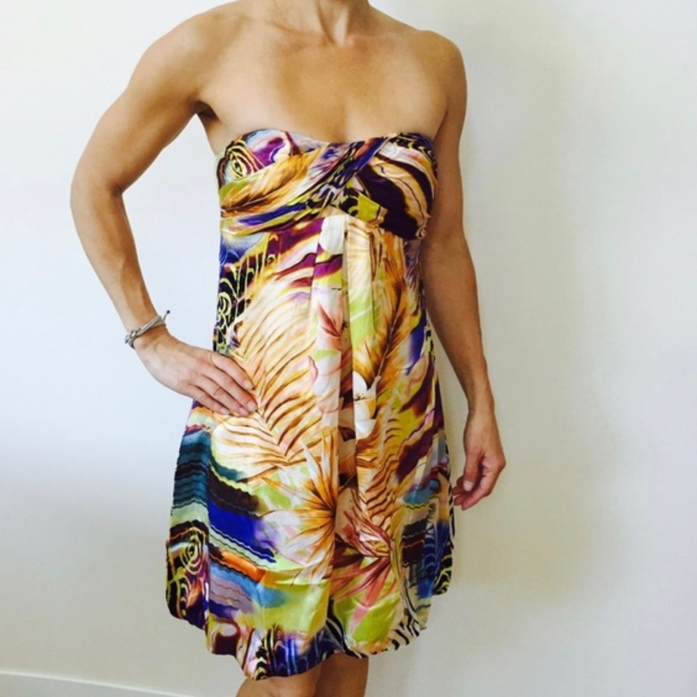 Like New Cache Bubble Hem Strapless Cocktail Dress - image 1